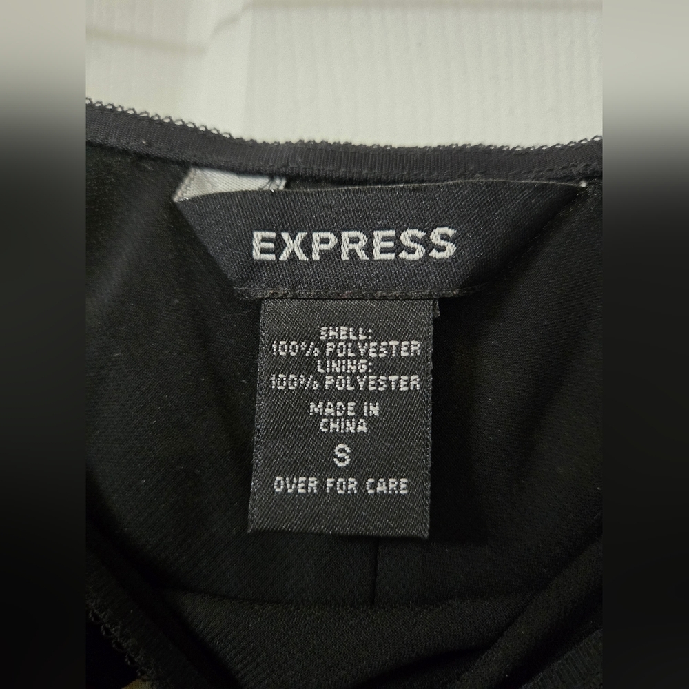 Express Black and Cream Floral Skirt - Picture 5 of 5